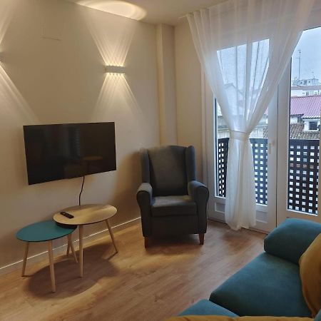 Apartamentos Picasso Alcala de Henares Bagian luar foto