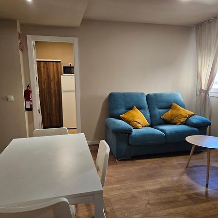 Apartamentos Picasso Alcala de Henares Ruang foto