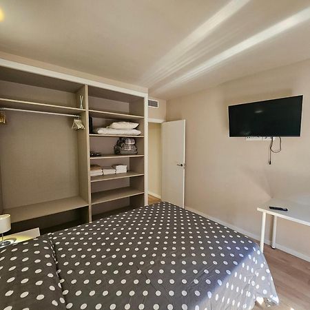 Apartamentos Picasso Alcala de Henares Ruang foto