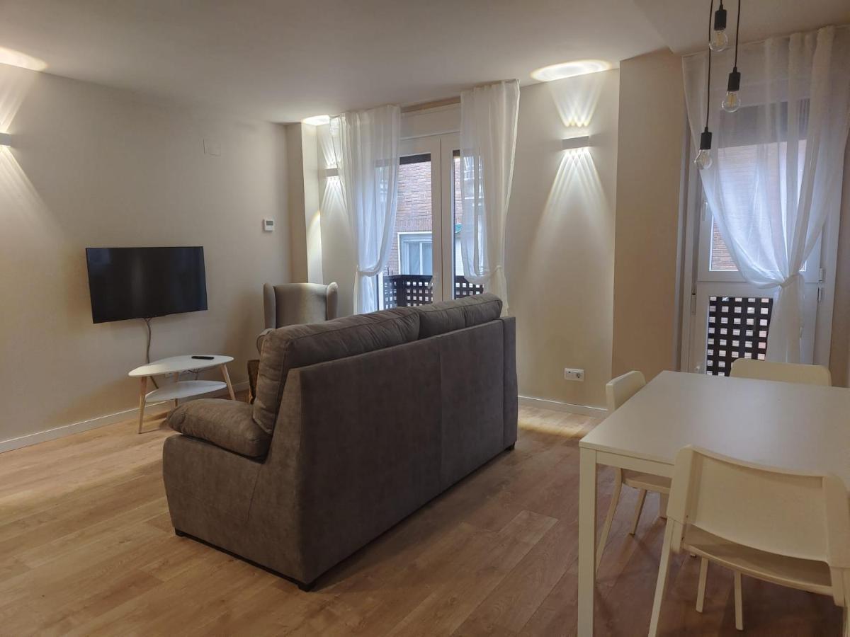 Apartamentos Picasso Alcala de Henares Bagian luar foto