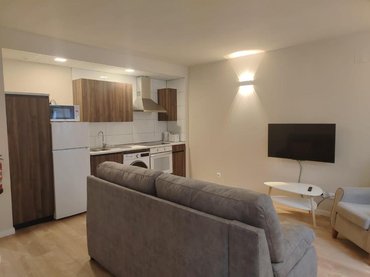 Apartamentos Picasso Alcala de Henares Bagian luar foto