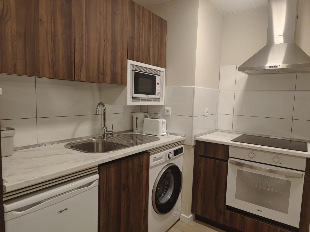 Apartamentos Picasso Alcala de Henares Bagian luar foto