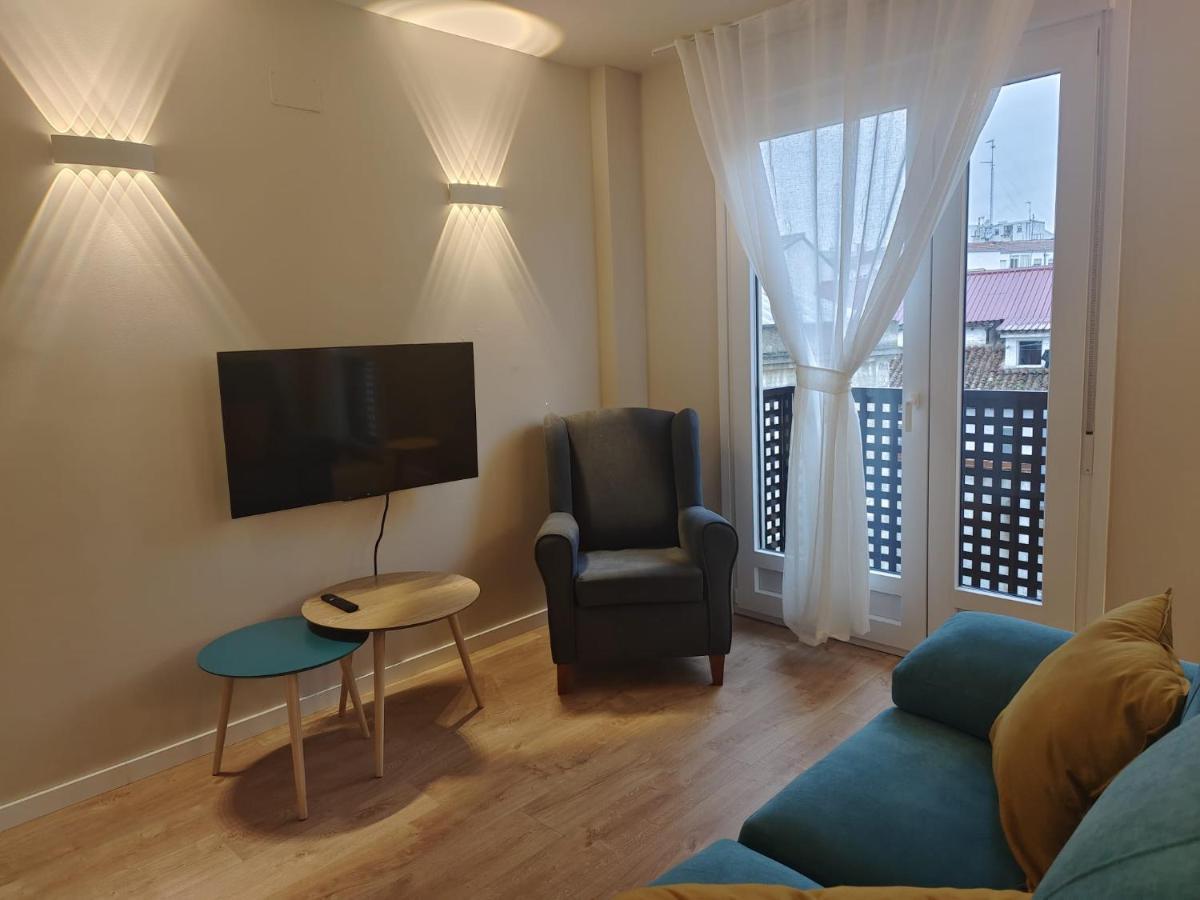 Apartamentos Picasso Alcala de Henares Bagian luar foto