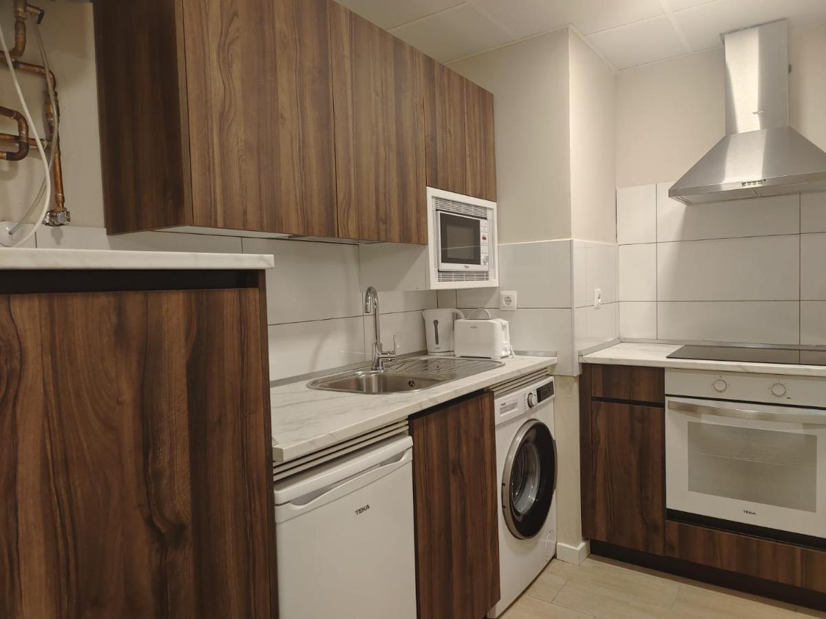 Apartamentos Picasso Alcala de Henares Bagian luar foto